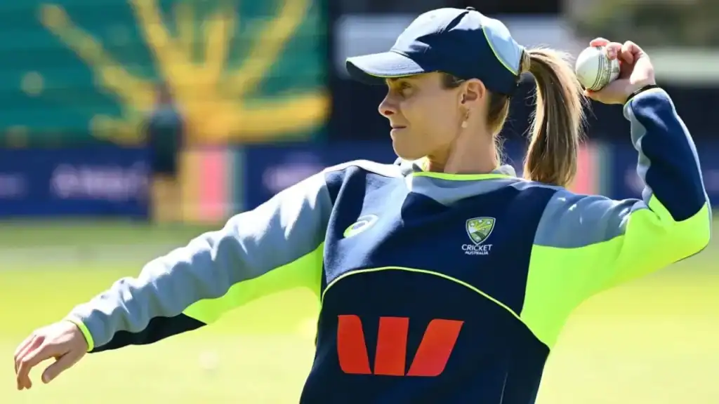 Sophie Molineux Out of India Series With Back Soreness