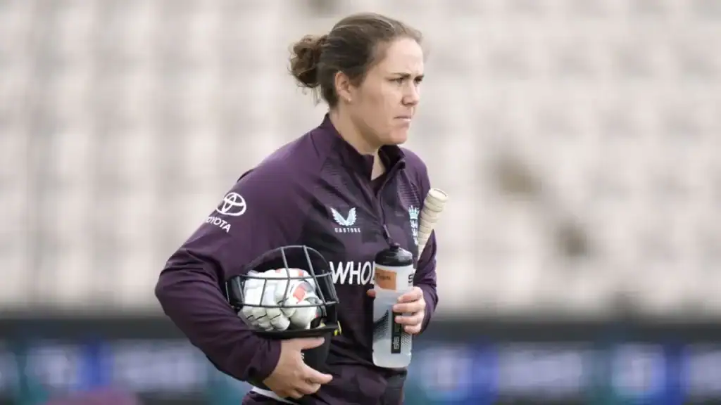 Nat Sciver-Brunt leaves England camp in South Africa