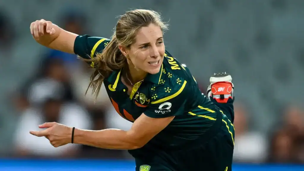 Sophie Molineux return likely but bowling role unsure