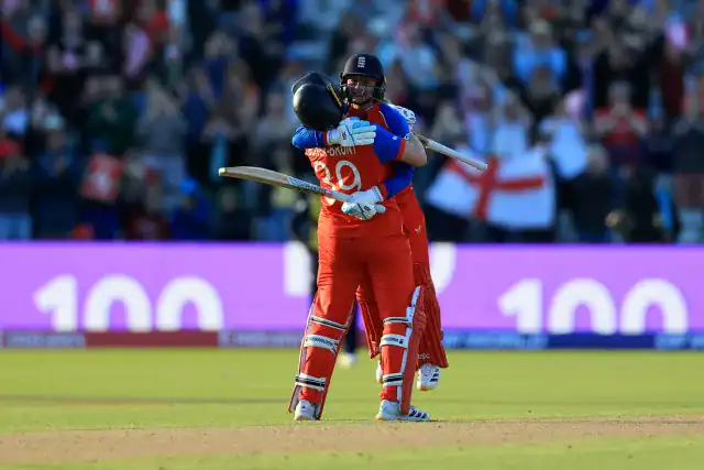 Danni Wyatt-Hodge’s Century Powers England Women to Record-Breaking Win Over Sri Lanka Wyatt-Hodge’s Century Powers England to Win Over Sri Lanka