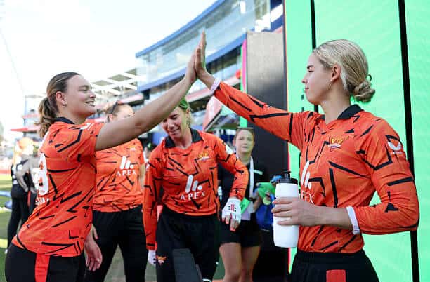 Phoebe Litchfield Breaks Shafali Verma’s Fastest Fifty Record in Women’s Hundred as Sunrisers Leeds Win Phoebe Litchfield Breaks Shafali Verma’s Fastest Fifty Record in Women’s Hundred